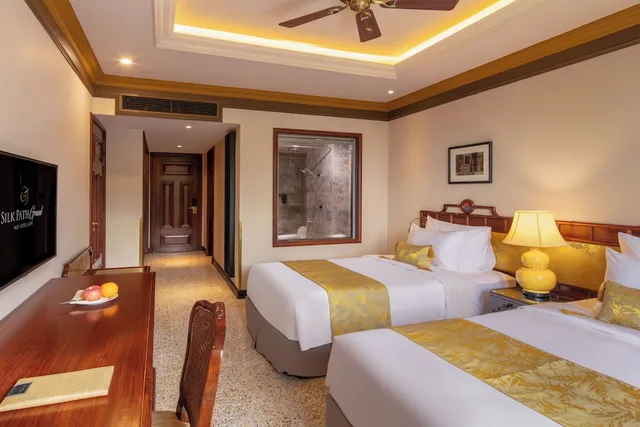 غرفة متصلة عائلية بسرير كينج وسريرين منفصلين، Silk Path Grand Hue Hotel 2/3