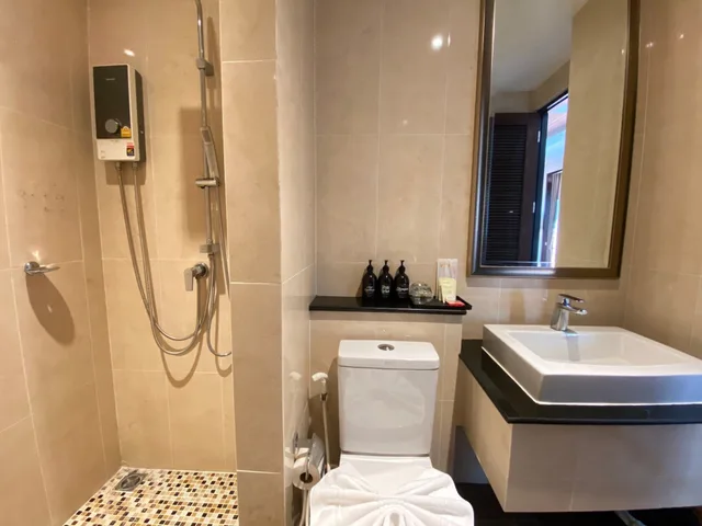 جناح بسرير مزدوج، Yotaka Bangkok Hotel 3/4