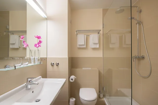 Economy, Family, Kitchenette, Room in B&B - Studio for 2 People in Hamburg Mitte, Cozy and Modern 4/7