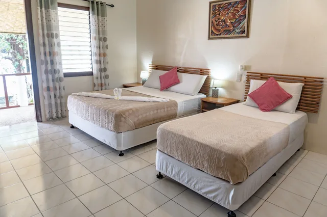 Bungalow, 1 Queen and 1 Single Bed, Quo Vadis Dive Resort 2/8