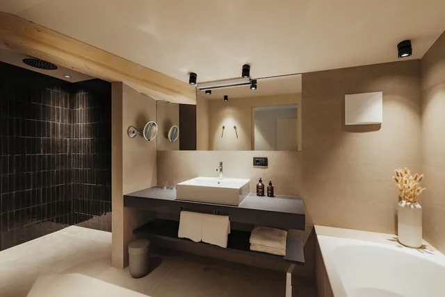 غرفة سوبيريور بسرير كينج بإطلالة على الجبل، Hotel COSMEA Dolomites 4/4