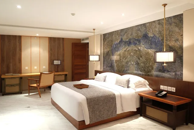 جناح غراند بسرير كينج بإطلالة على البحر بجاكوزي، The Bandha Hotel & Suites 10/10