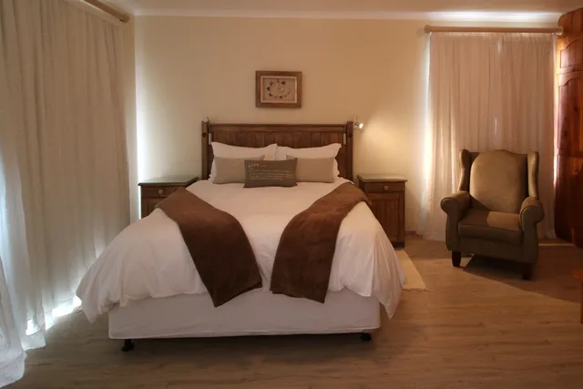 Nautilus, Queen Bed, Baywatch Villa Guest House And Self Catering Accommodation 4/5
