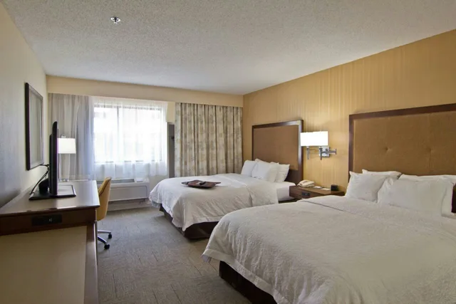 غرفة بسريرين كوين بحوض استحمام، Hampton Inn & Suites Chillicothe 1/3