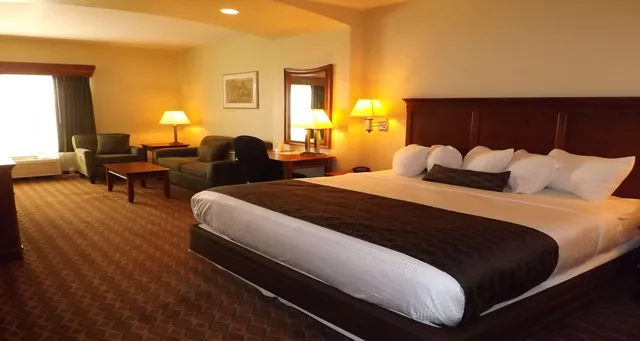 جناح بسرير كينج، Best Western Plus MidAmerica Hotel 1/4