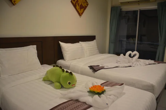 غرفة ثلاثية بشرفة، Patong Moon Inn Guesthouse 5/7