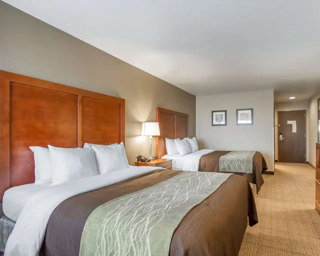 غرفة بسريرين كوين، Comfort Inn Bolivar, MO 1/2