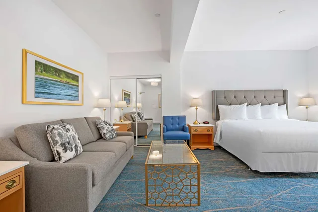 جناح بسرير كينج مع أريكة بمطبخ، Crown Columbia Hotel Bw Premier Collection 2/3