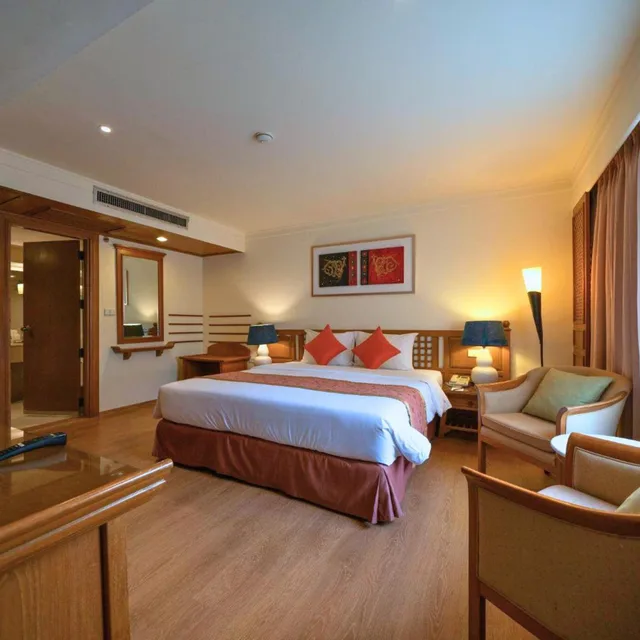 2 Bedrooms, Suite, Silom Serene Boutique 2/10