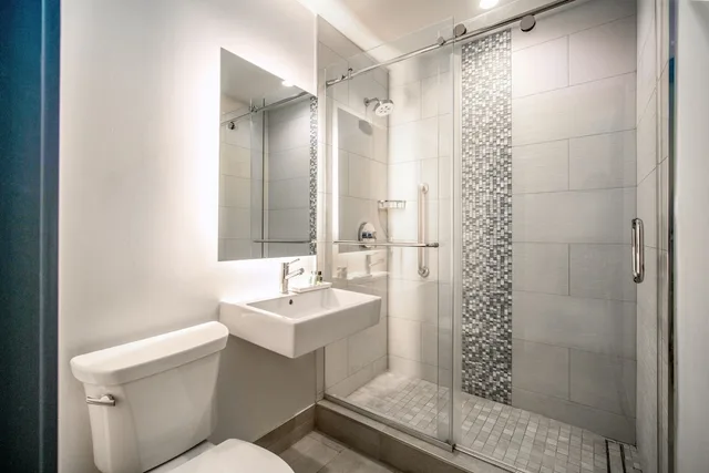 غرفة قياسية بسرير كينج، Chesapeake Resort 6/6