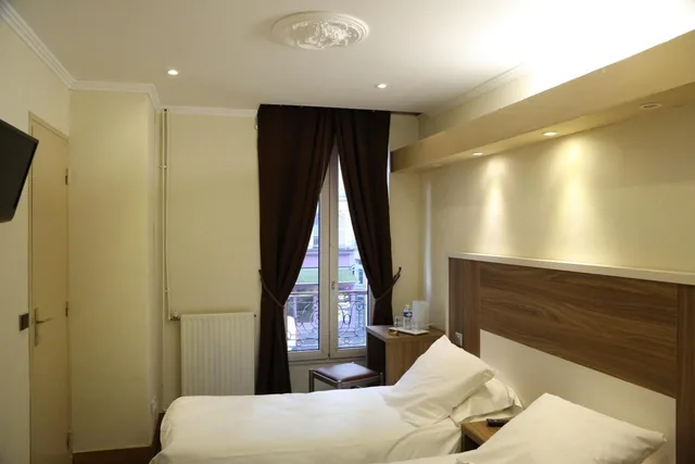 غرفة سوبيريور بسرير مزدوج، Grand Hotel Nouvel Opera 8/10