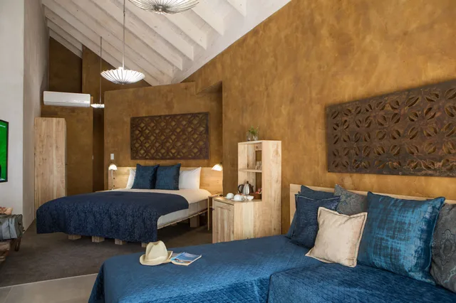 جناح سوبيريور بسرير كينج وسريرين منفصلين، African Rock Hotel 5/10
