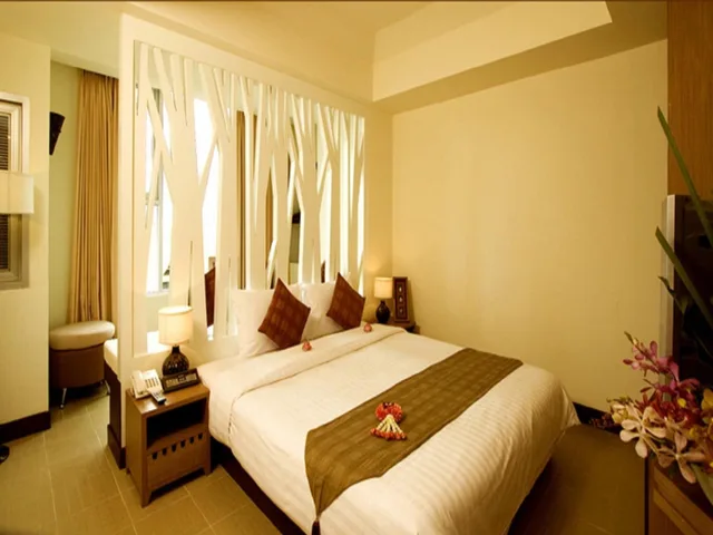 Deluxe, Maninarakorn Hotel 2/6