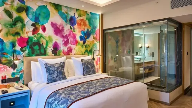 Suite, Double Bed, Golf Course View، Royal Orchid Hotel Bangalore 1/2