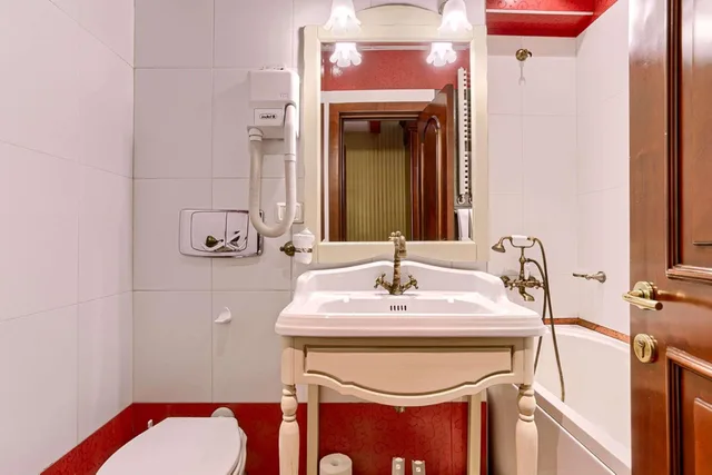 جناح بسرير كوين، Best Western Central Hotel 4/5