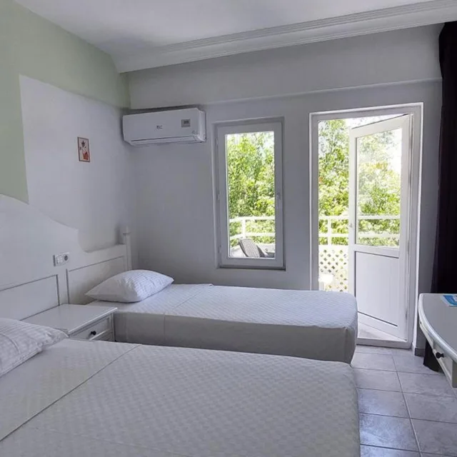 غرفة قياسية ثلاثية، UK HOTEL KIRIS 3/7