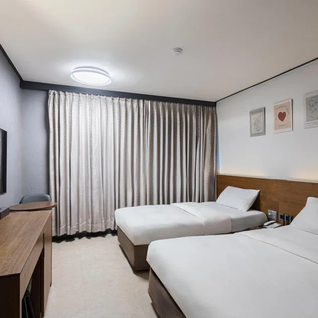 غرفة ديلوكس بسرير مزدوج أو سريرين منفصلين، Insadong Crown Hotel 4/10