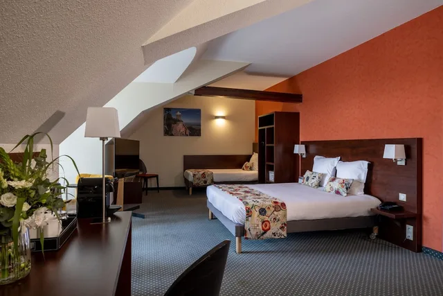 Family, 1 Double and 3 Single Beds، Qualys Hotel Val Vignes 4/5