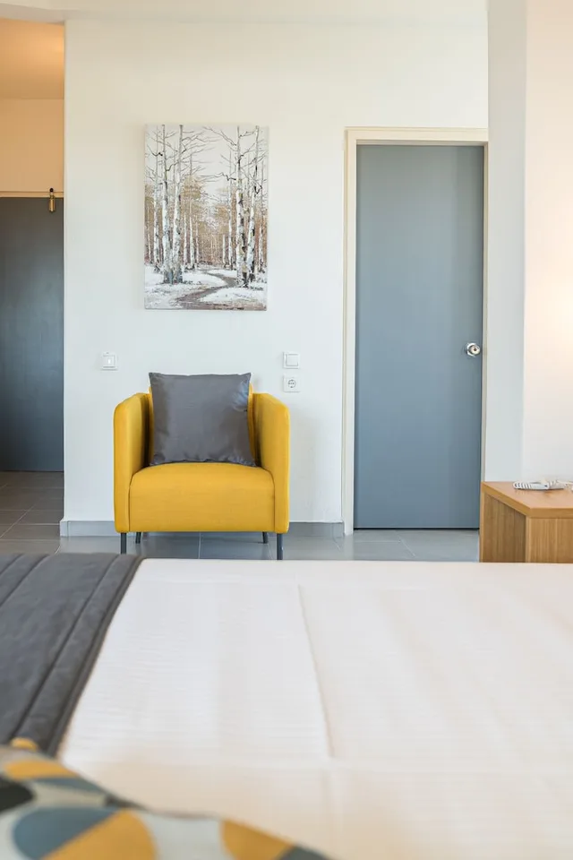 غرفة كلاسيكية بسريرين منفصلين في طابق منخفض، City Center Hotel 3/6