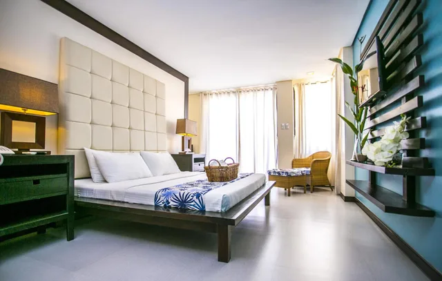 Suite, Mansion, Puerto Del Sol Beach Resort 1/3