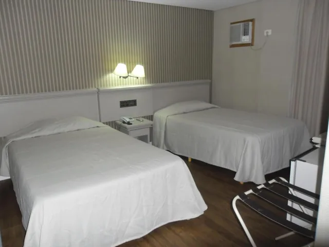 Standard, Triple, Double and Twin Beds, Hotel Granville 1/1