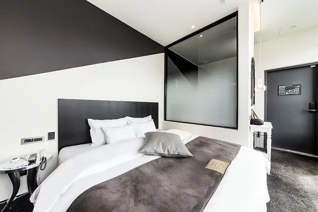 Avenue, King Bed, Ocean View, H Avenue 2/7