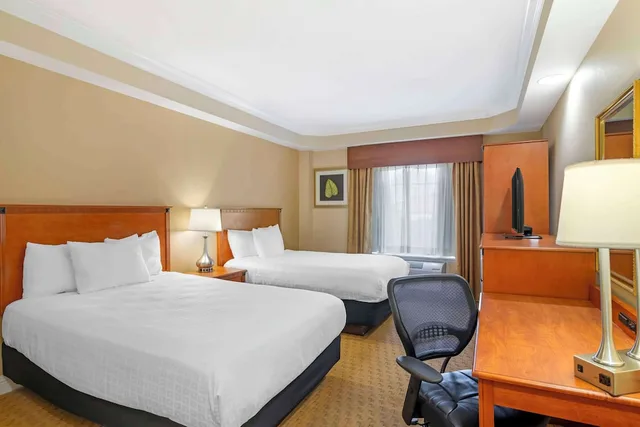 غرفة قياسية بسريرين مزدوجين لذوي الإعاقة، Best Western Plus Kingsland 3/4