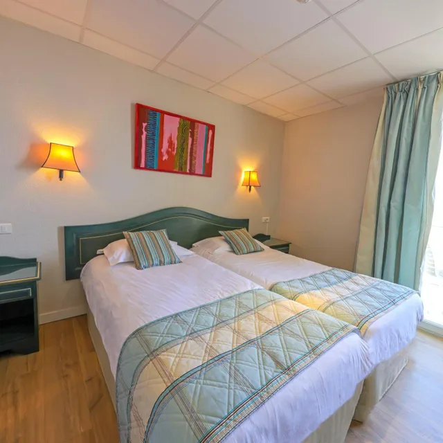 Standard, Twin Beds, Sea Front, Sea View، Hotel Saint Christophe Calvi (ex Saint Christophe Corsica) 2/7