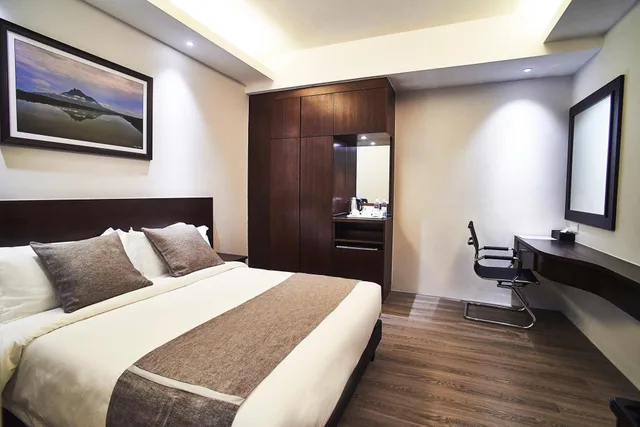 غرفة قياسية بسرير كوين، Meritin Hotel 2/4