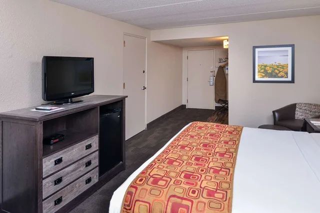 غرفة بسرير كينج، Best Western Kelly Inn 2/6