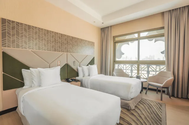 غرفة سوبيريور مفردة بسرير مزدوج، Barcelo Al Jaddaf 1/3
