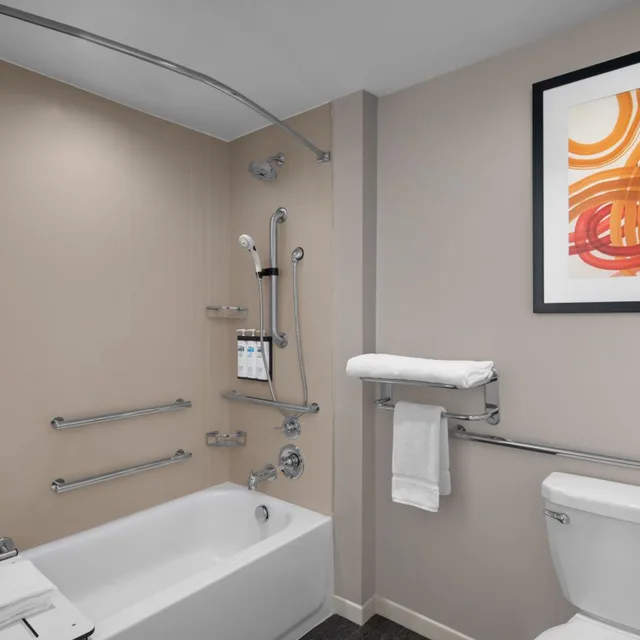 جناح استوديو بسرير كينج مع أريكة بمطبخ لذوي الإعاقة، Hyatt House Lansing University Area 4/4