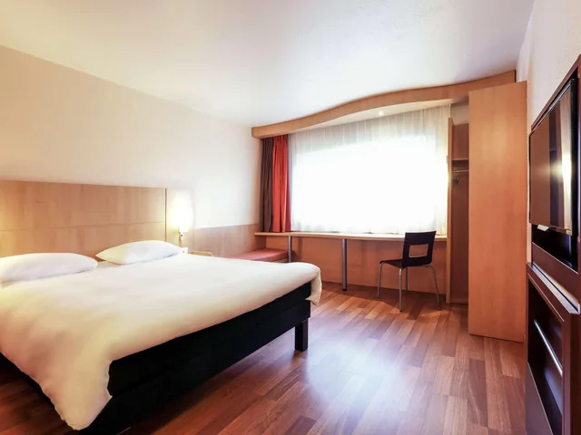 غرفة قياسية بسريرين منفصلين، Ibis Charleville Mezieres 1/4