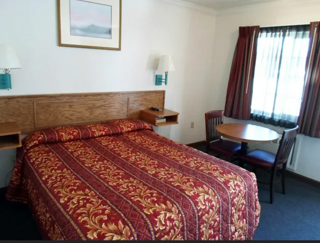 غرفة قياسية بسرير مزدوج، Economy Inn 1/1