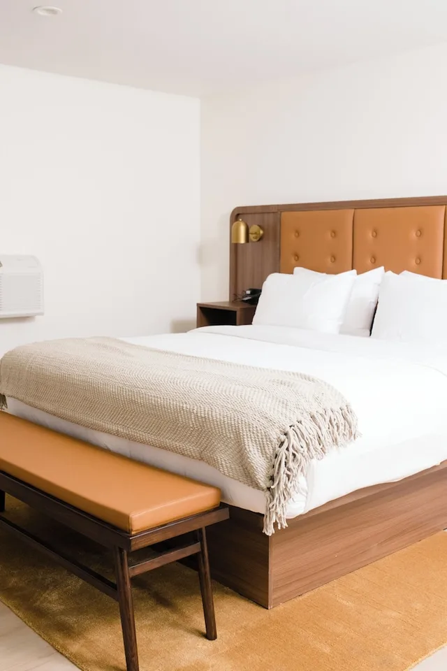 Deluxe, King Bed, Salt Ranch Hotel 2/6