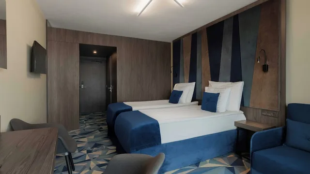 Room, Riverside, Wellton Riverside SPA Hotel 7/10