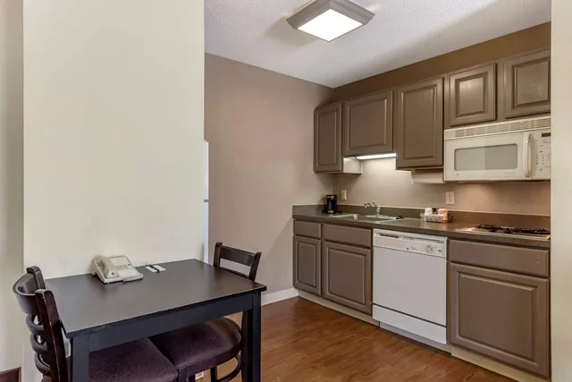 Efficiency, Suite, 2 Double Beds، Comfort Inn & Suites Warsaw near US-30 2/3