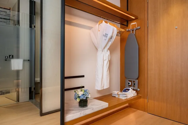 Executive, King Bed, Fairfield by Marriott Zhuhai Xiangzhou 6/6