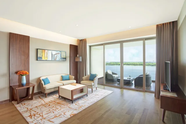 جناح غراند بسرير كينج بشرفة، GRAND HYATT KOCHI BOLGATTY 4/8