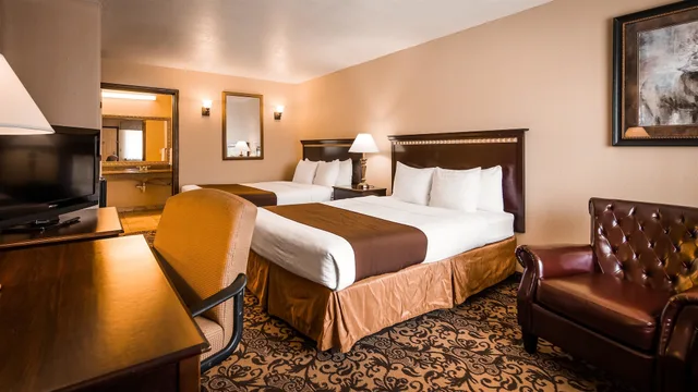 غرفة قياسية بسريرين كوين، Best Western George West Executive Inn 4/8