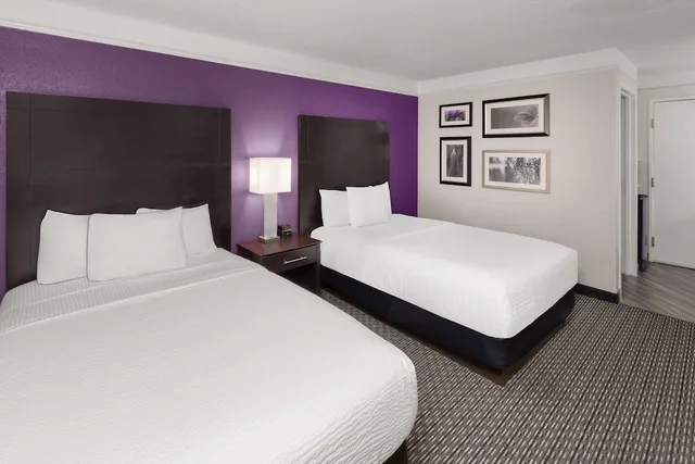 غرفة بسريرين مزدوجين، La Quinta Inn & Suites by Wyndham Austin Round Rock 5/9