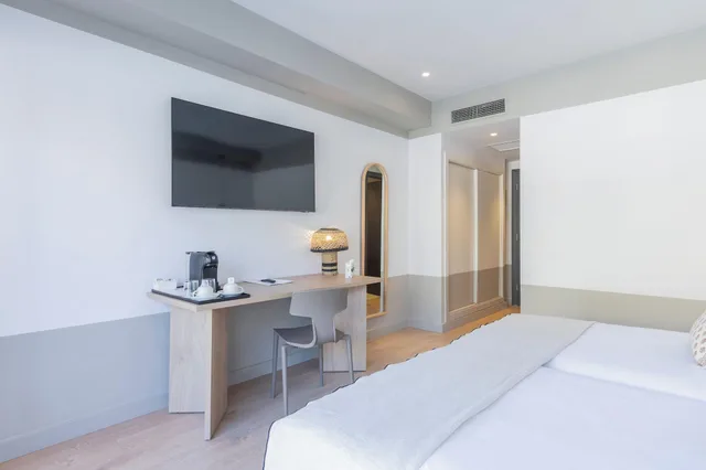 غرفة سوبيريور بسرير مزدوج أو سريرين منفصلين بشرفة، Hotel Soho Boutique Las Vegas 5/8