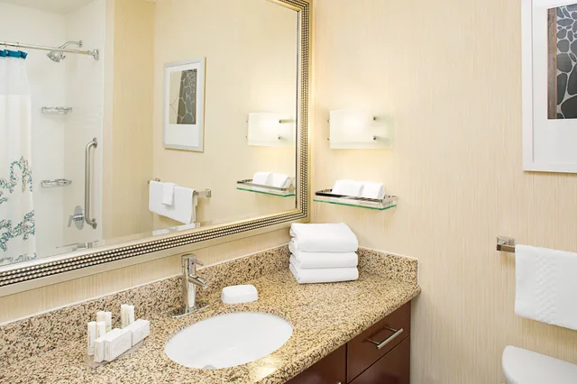 جناح بسرير كينج بغرفة نوم واحدة مع أريكة، Residence Inn White Plains Westchester County 5/7