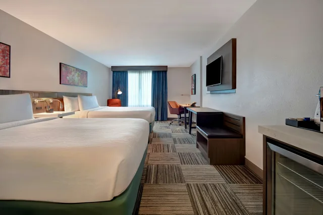 room, 2 queen beds, Hilton Garden Inn Houston/Galleria Area 2/2