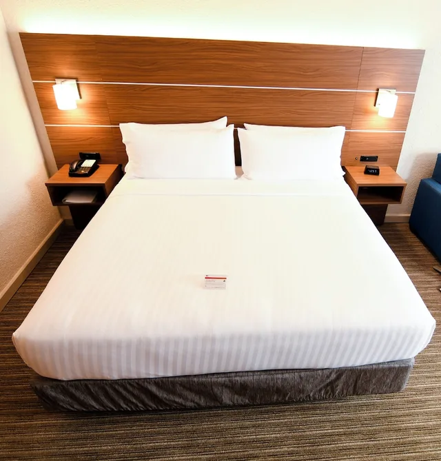 غرفة قياسية بسرير كينج، Holiday Inn Express Hotel And Suites Port Clinton Catawba Island 6/9