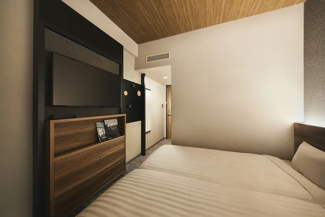 Renovated, Compact, Twin Beds، Rihga Place Higobashi 1/3