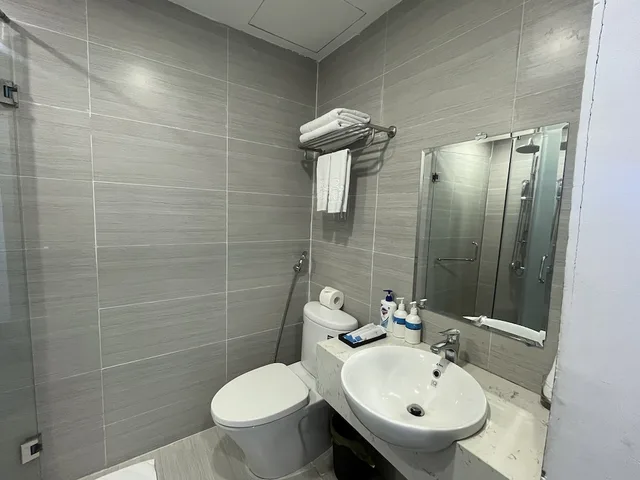 غرفة ديلوكس بسريرين منفصلين بإطلالة على البحر، Anrizon Hotel Nha Trang 8/10