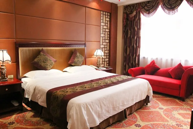 غرفة بسرير كينج، Sogecoa(Zambia)Golden Peacock Hotel 3/4