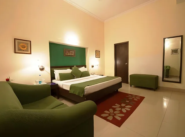 غرفة ديلوكس مفردة، The Corus Hotel 2/2