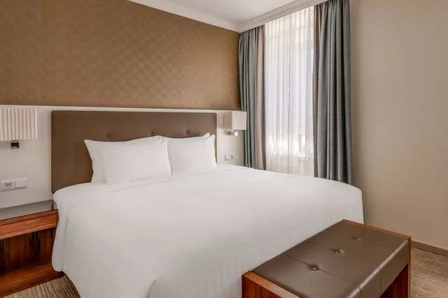 جناح جونيور بسرير كينج بغرفة نوم واحدة، Munich Marriott Hotel 2/5